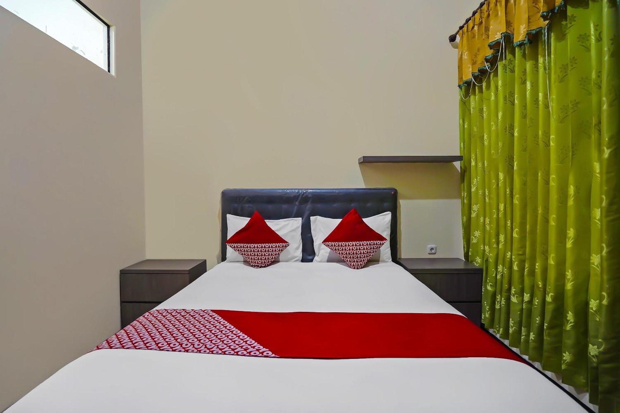 Oyo Life 511 Grace Residence Сурабая Екстериор снимка