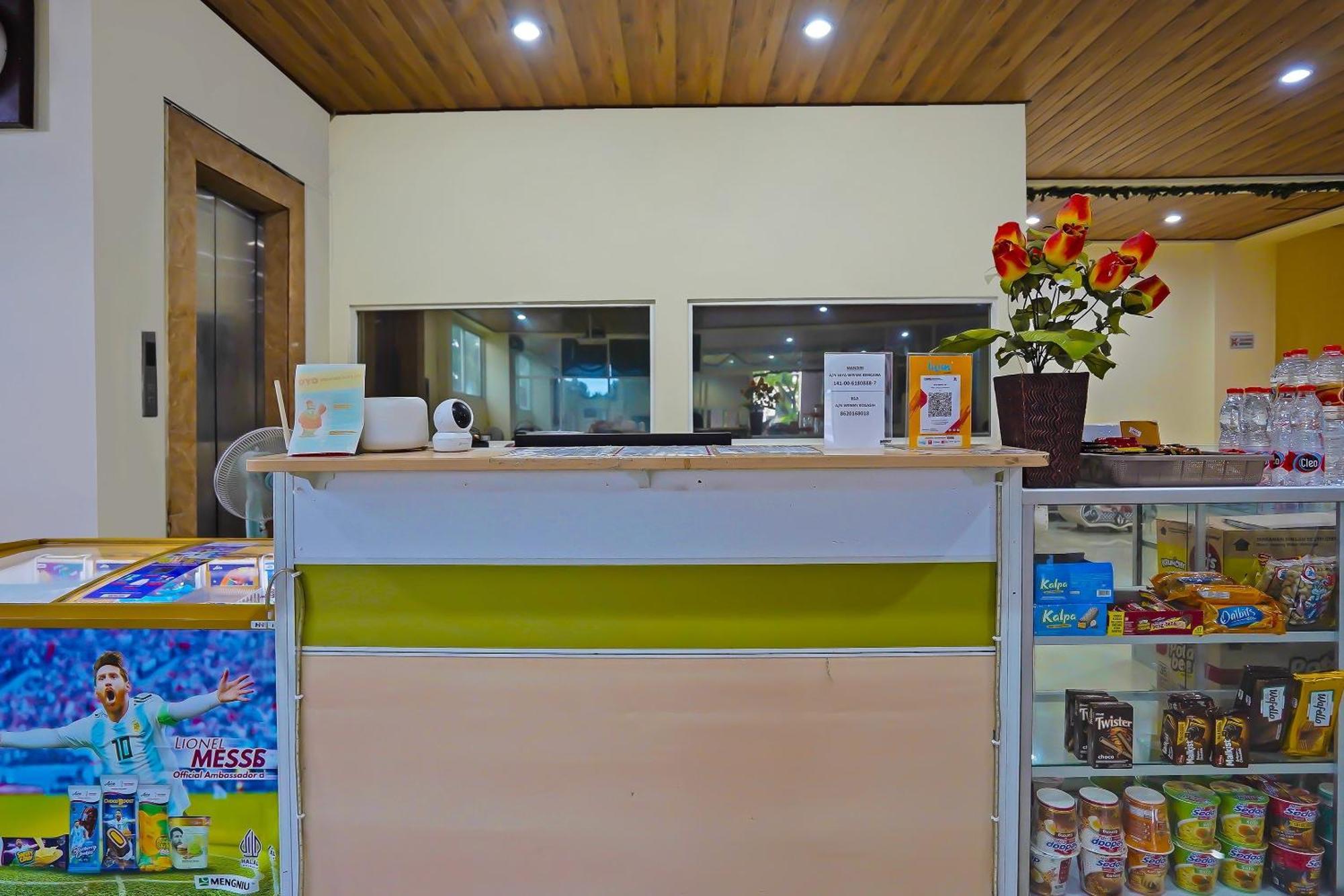 Oyo Life 511 Grace Residence Сурабая Екстериор снимка