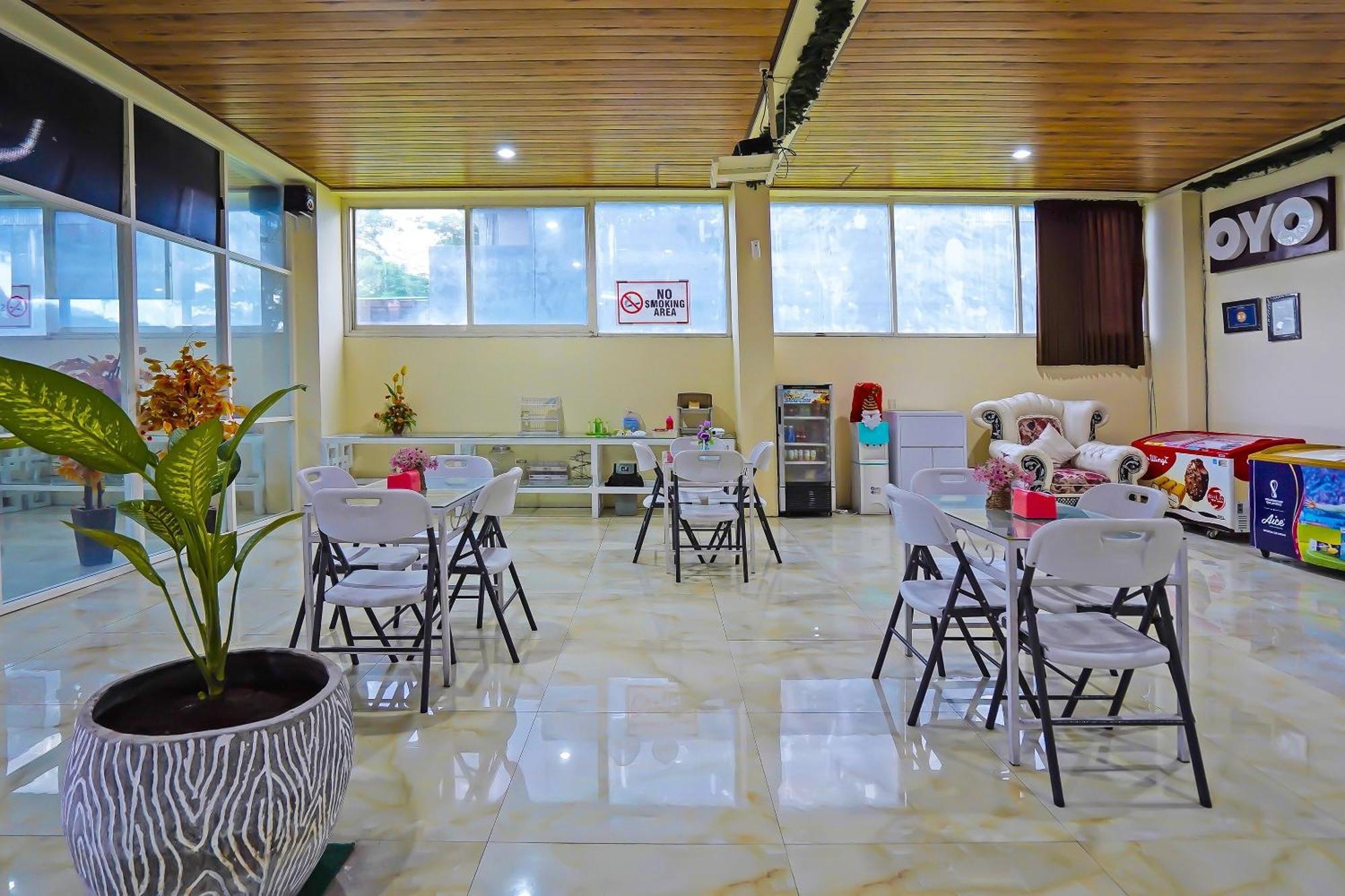 Oyo Life 511 Grace Residence Сурабая Екстериор снимка