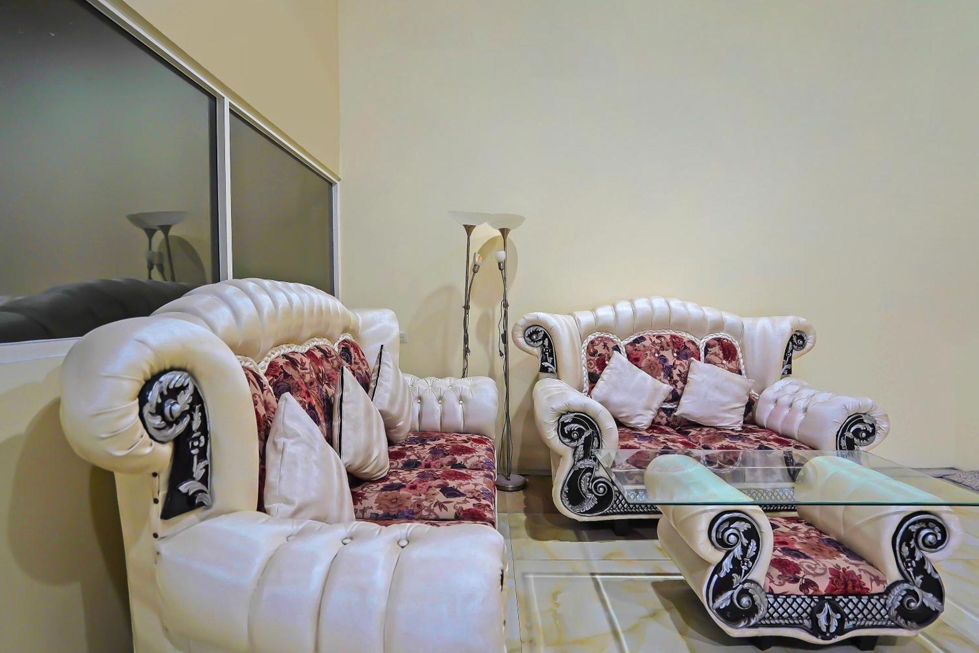 Oyo Life 511 Grace Residence Сурабая Екстериор снимка