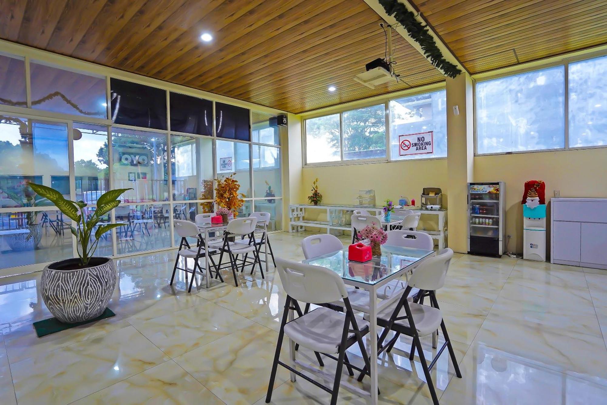 Oyo Life 511 Grace Residence Сурабая Екстериор снимка